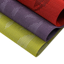 Lade das Bild in den Galerie-Viewer, 2PCs European Style Flower Pattern Western-Style Placemat PVC Heat Proof Mat Rectangular Table Mat
