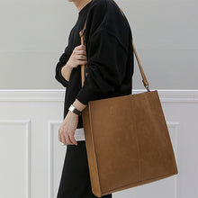Lade das Bild in den Galerie-Viewer, Backpack Single-Shoulder   Men Women Tote Square Vertical Crossbody Hand shoulder bag
