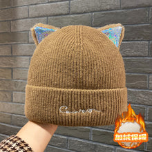 Lade das Bild in den Galerie-Viewer, Warm Winter Knit Beanie Hats Women's Autumn and Winter  Korean Style Embroidered Letter Wool Cat Ears Unisex
