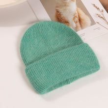 Lade das Bild in den Galerie-Viewer, Warm Winter Knit Beanie Hats Women's Autumn Korean Style All-Matching Pullover Thickened Unisex
