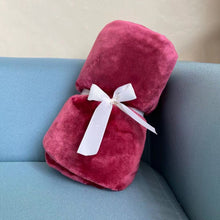 Load image into Gallery viewer, Woolen Blanket Blanket Nap Blanket Thick Warm Summer Sofa Cover Flannel Air Conditioning Blanket
