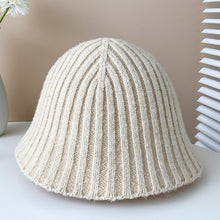 Lade das Bild in den Galerie-Viewer, Warm Winter Knit Beanie Hats Korean Style Pure Color Japanese Little Lady Autumn Unisex
