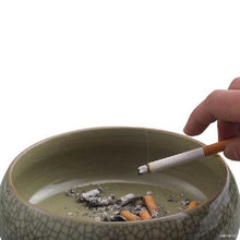 Lade das Bild in den Galerie-Viewer, Ashtray Spot Extra Large  Celadon Ceramics  Creativity Ashtray
