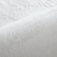 Lade das Bild in den Galerie-Viewer, Imitation Rabbit Fur Thickened and Densely Woven Carpet Living Room Bay Window Bedroom Bedside Blanket
