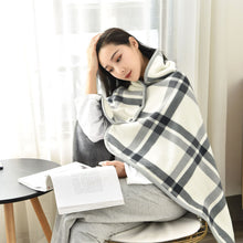 Lade das Bild in den Galerie-Viewer, Soft Multi-Purpose Nap Lunch Break Shawl Blanket Thickened Flannel Blanket Autumn and Winter Lazy Blanket

