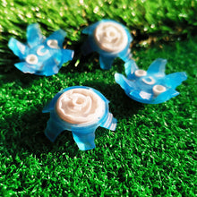 Lade das Bild in den Galerie-Viewer, 20PCs Golf Shoe Nails White Blue Fast Rotating Nail Short Teeth with Hole C- 86
