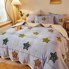 Lade das Bild in den Galerie-Viewer, Duplex Felt Quilt Winter Thicken Thermal Coral Fleece Nap Blanket Flange Sofa Cover Single

