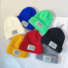 Lade das Bild in den Galerie-Viewer, Warm Winter Knit Beanie Hats Autumn Winter Retro Skullcap Street Tide Wool Unisex
