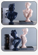 Lade das Bild in den Galerie-Viewer, 31cm Half-Length Men and Women Venus Resin Statue Home Living Room Decorations
