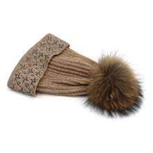 Lade das Bild in den Galerie-Viewer, Warm Winter Knit Beanie Hats Autumn and Winter New Raccoon Fur Ball Women's Silver Silk Thermal Head Cover Unisex
