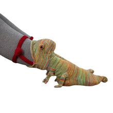 Lade das Bild in den Galerie-Viewer, Trendy Cute Adult Men's and Women's Knit Crocodile Socks  Animal Wool Knitted Socks

