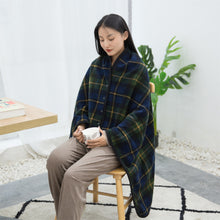 Lade das Bild in den Galerie-Viewer, Soft Multi-Purpose Nap Lunch Break Shawl Blanket Thickened Flannel Blanket Autumn and Winter Lazy Blanket

