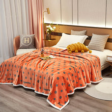 Lade das Bild in den Galerie-Viewer, Cloud Blanket Flannel Stepping into Foreign Trade Blanket Mink Fur Fabric Blanket Coral Fleece Nap Blanket
