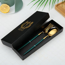 Lade das Bild in den Galerie-Viewer, 304 Stainless Steel Flatware Sets 2PCs Western Food/Steak Knife, Fork and Spoon Tableware Gift Box
