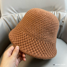 Lade das Bild in den Galerie-Viewer, Warm Winter Knit Beanie Hats Bucket Hat Fashion All-Match Bucket Spring and Autumn Unisex

