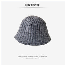 Lade das Bild in den Galerie-Viewer, Warm Winter Knit Beanie Hats Korean Style Pure Color Japanese Little Lady Autumn Unisex
