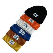 Lade das Bild in den Galerie-Viewer, Warm Winter Knit Beanie Hats Ins Korean Style Hat Women Korean Woolen Hat Unisex
