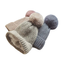 Lade das Bild in den Galerie-Viewer, Warm Winter Knit Beanie Hats Women's Fleece-Lined Thickened Knitting Woolen Cap Unisex
